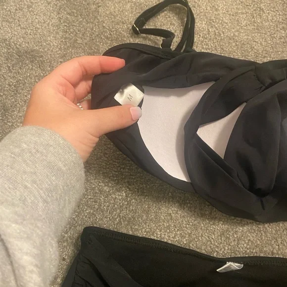 Stylish Black Bikini Set - Picture 3 of 4